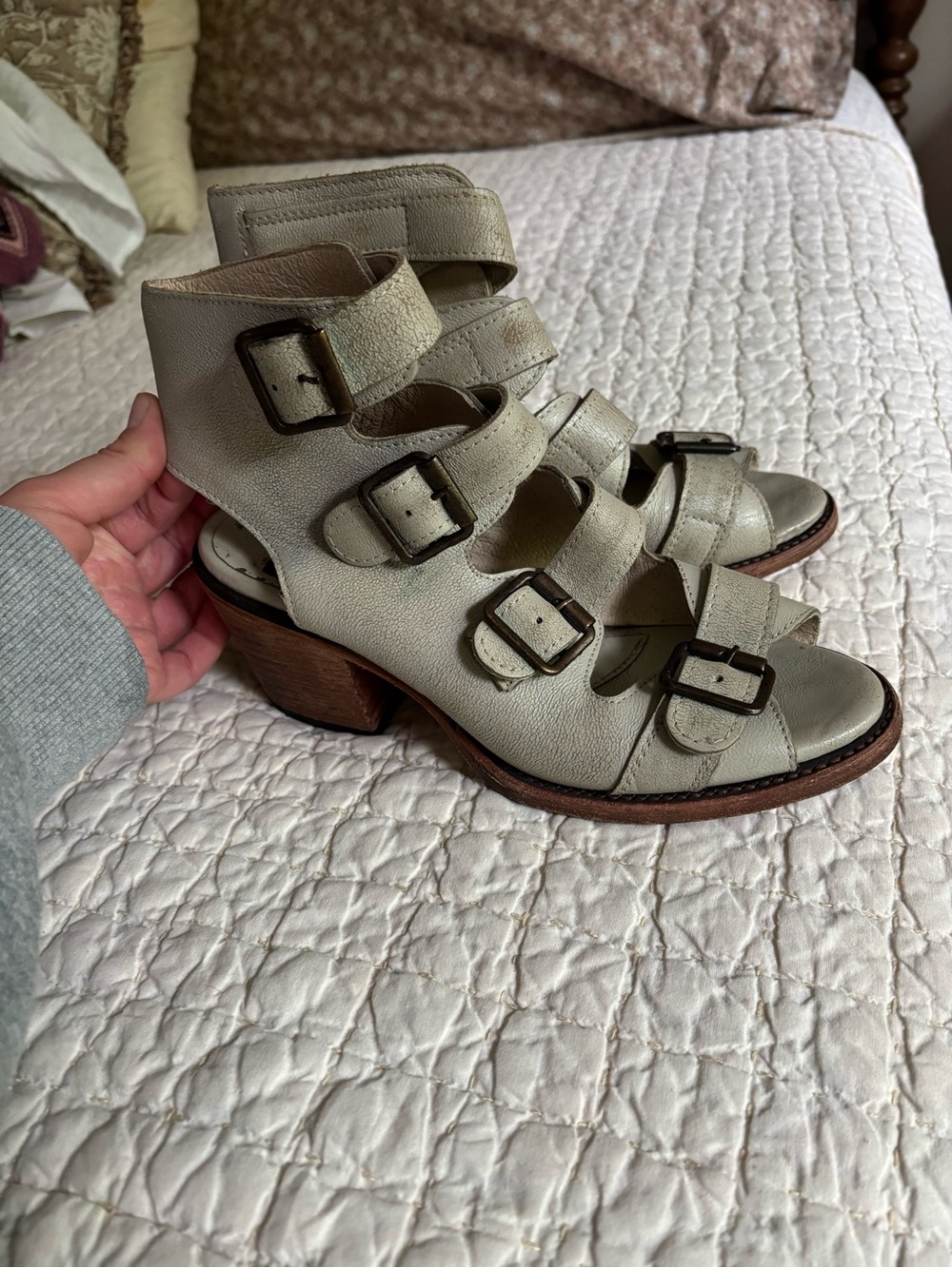 Freebird by Steven Womens Buckle Strap Open-Toe Leather Heeled Sandals